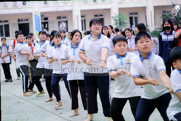 赛事比分界面射门统计与分类标签